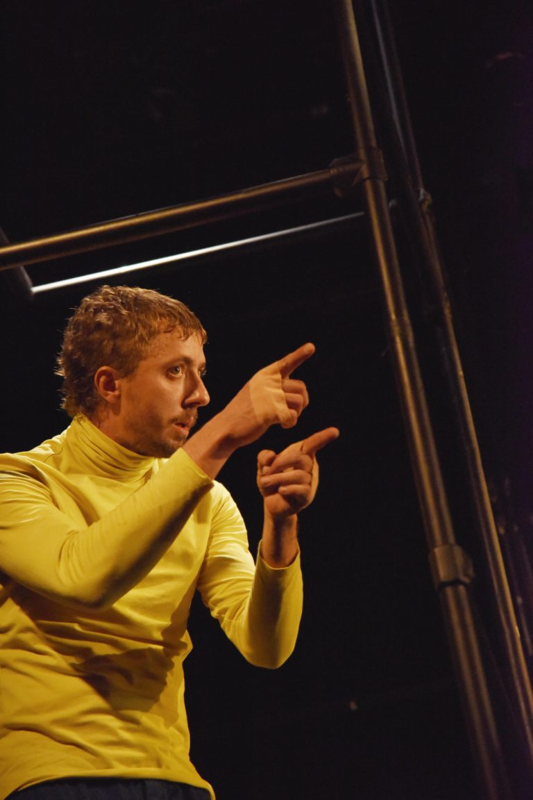 Photo de "Il va où le blanc de la neige quand elle fond ?", en audiodescription