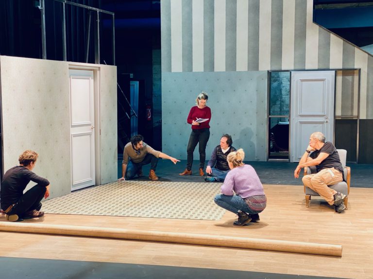 Photo de "Un Fil à la patte" : L'AUTRECIE, à l'œuvre sur le plateau du Loup !