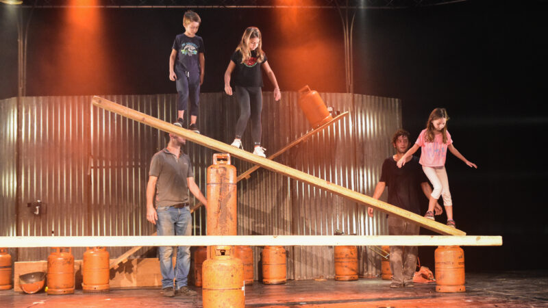 Photo de Atelier cirque tous publics avec le Cirque Inextremiste